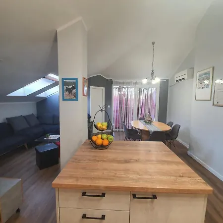 D Free Parking & Wifi, Walking Distance To Centrum Zadar