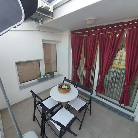 D Free Parking & Wifi, Walking Distance To Centrum Apartment Zadar